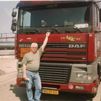 Achter de geraniums met…Willem Huisman.